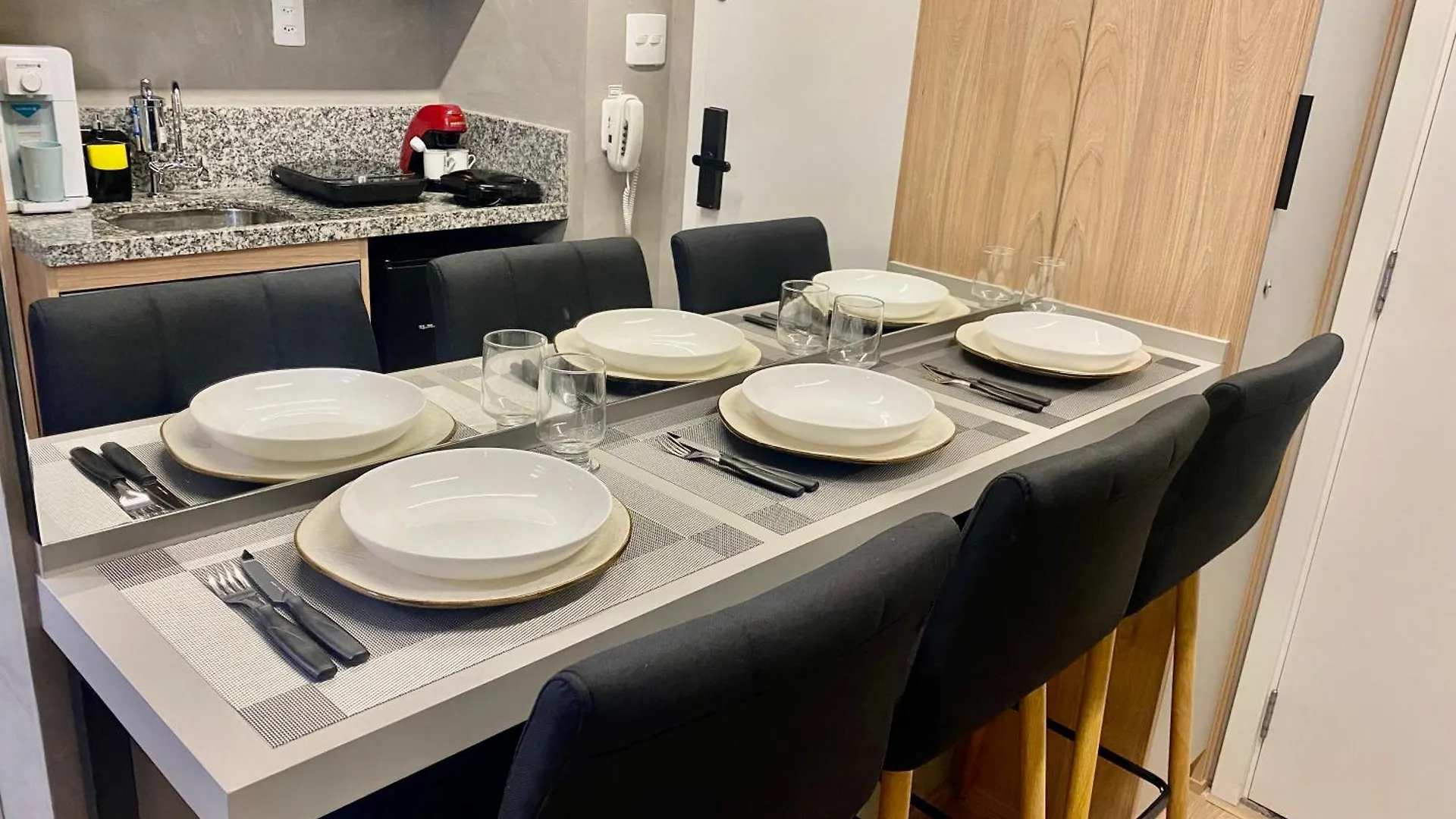 Magnifico Apartamento Em Frente Ao Metro Bras ! - Rua Coronel Mursa, 56 - Bras Sao Paulo 0*,  Brazil